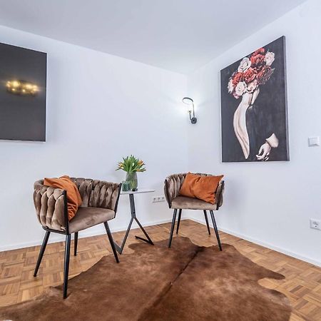 FDH City Wohnung Fn L 5 Klimatisiert Mit Balkon Und Kueche מראה חיצוני תמונה
